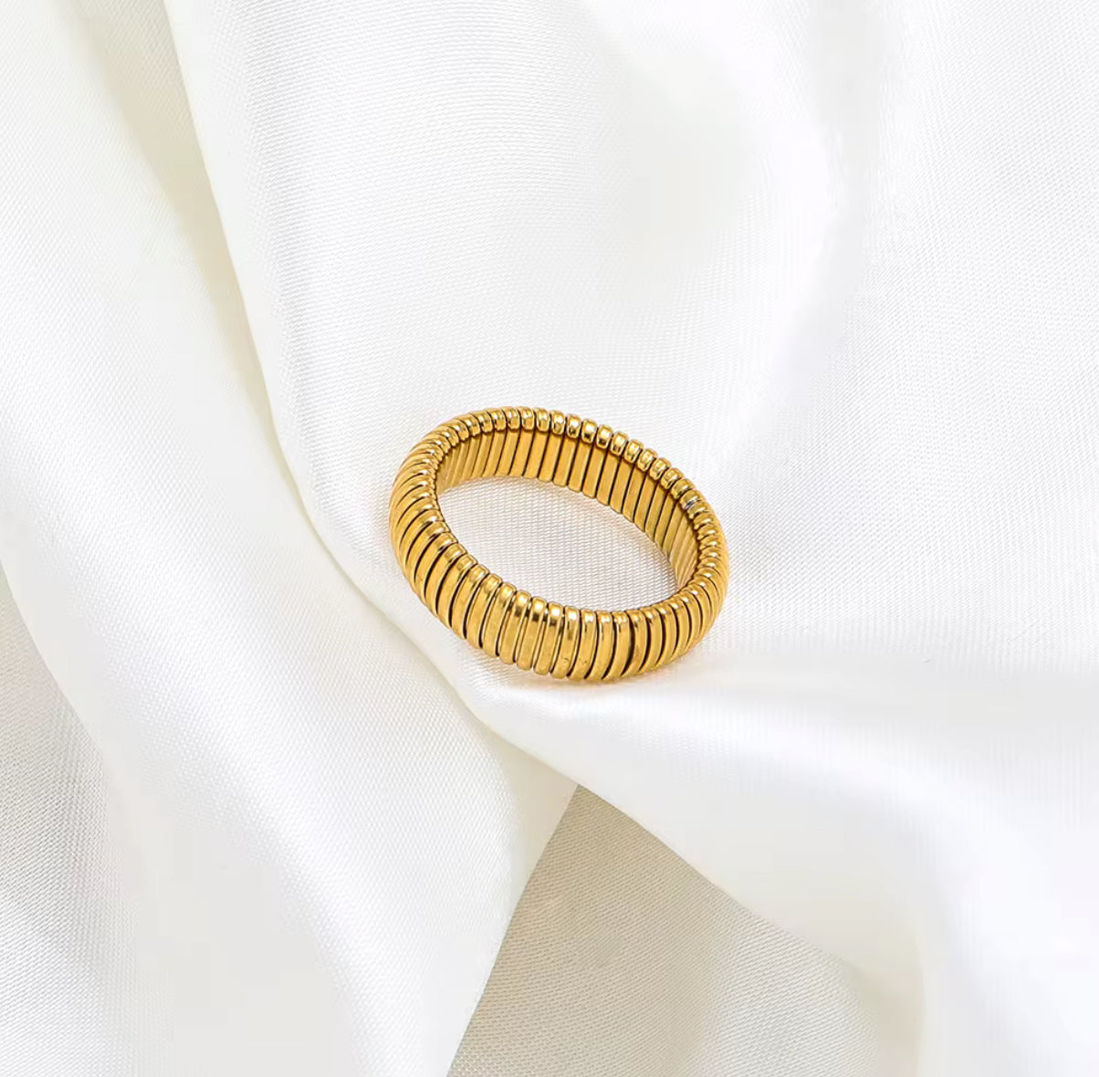 Fuoa Classic Ring